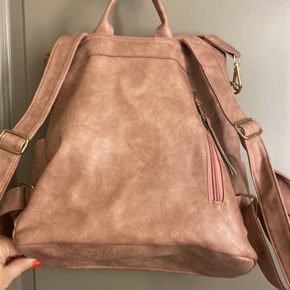 Backpack - Picture 3 of 4